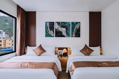 Family Room con vista sulle montagne — Cat Ba Rose Nhung Hotel